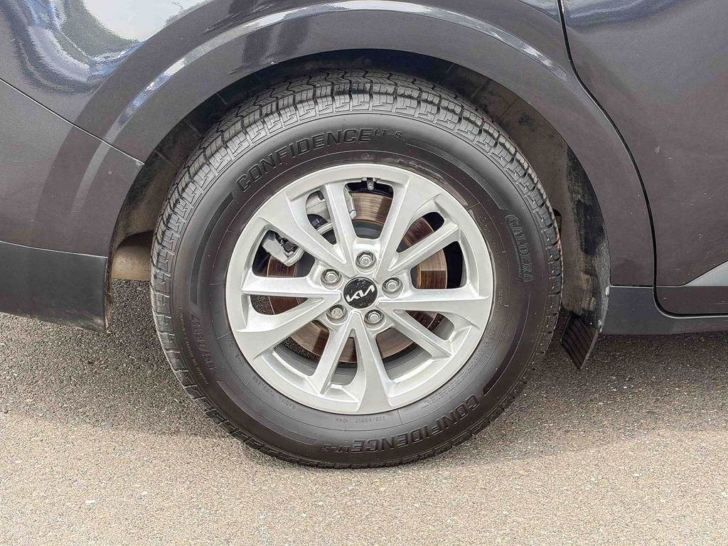 2024 Kia Carnival LX