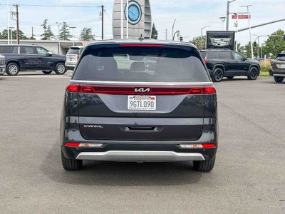2024 Kia Carnival LX