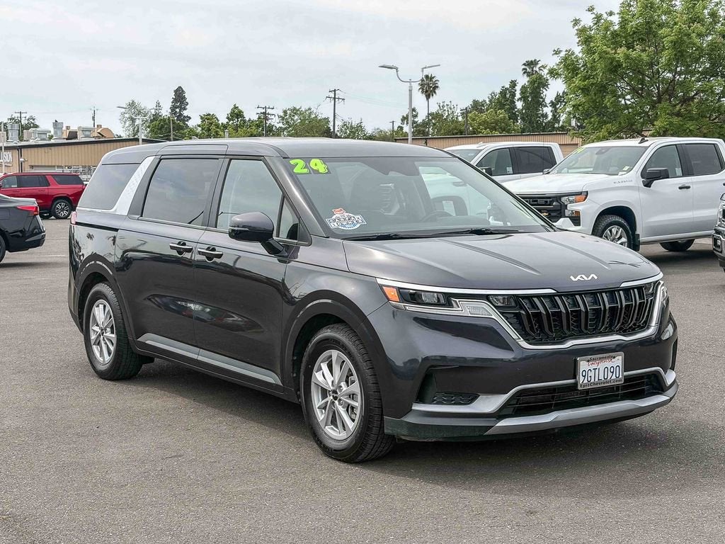 2024 Kia Carnival LX