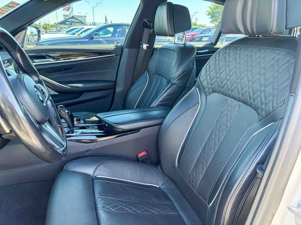 2021 BMW 5 Series M550i xDrive