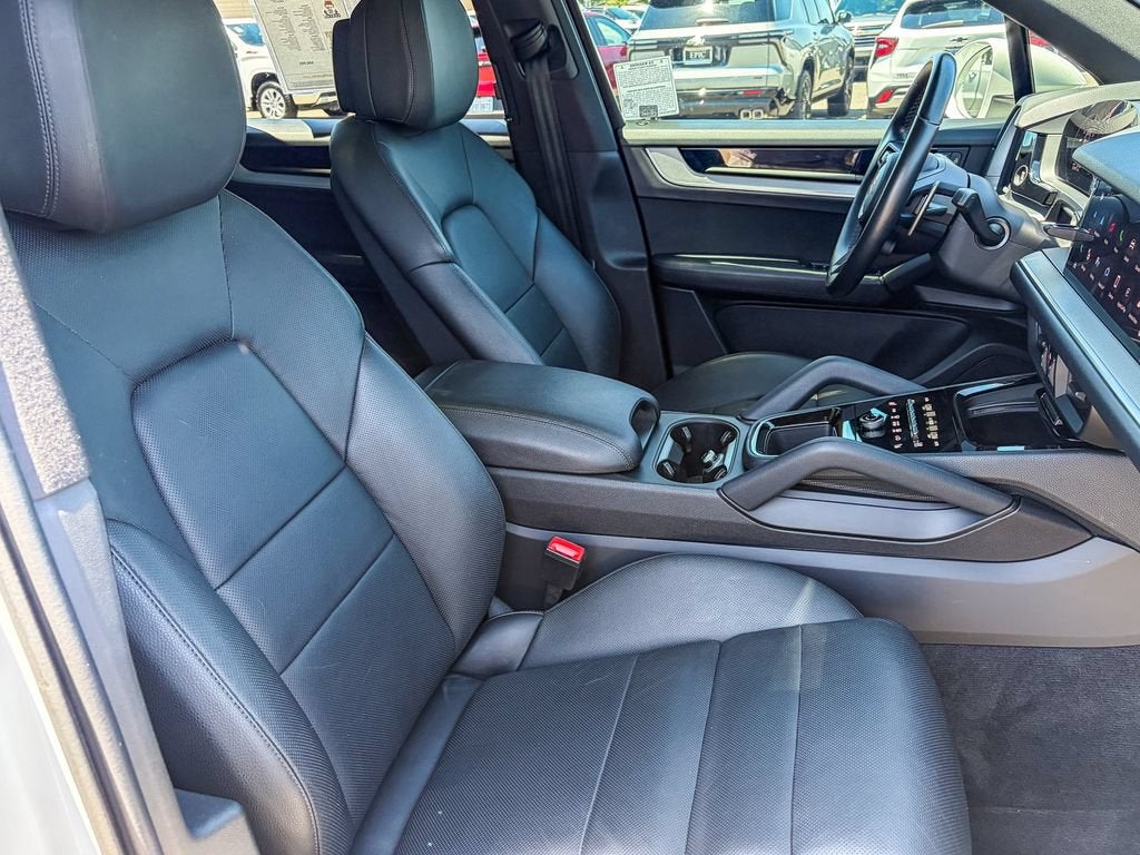 2024 Porsche Cayenne AWD