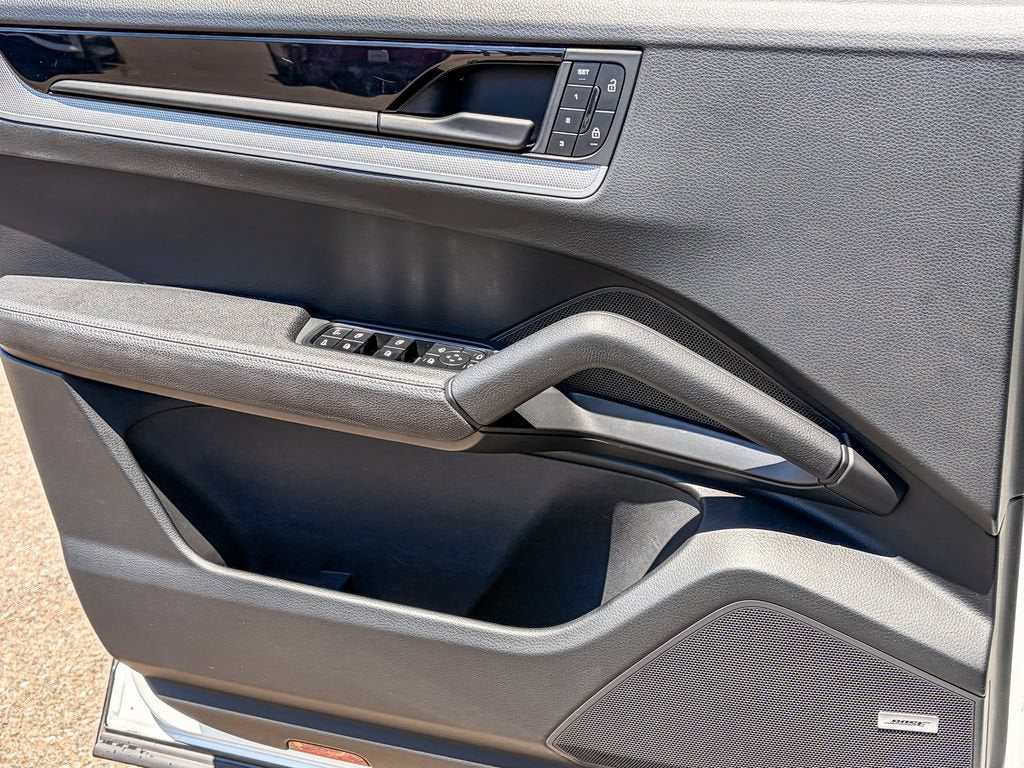 2024 Porsche Cayenne AWD