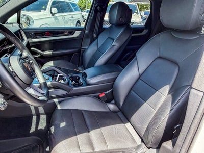 2024 Porsche Cayenne AWD